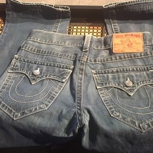 TRUE RELIGION JEANS